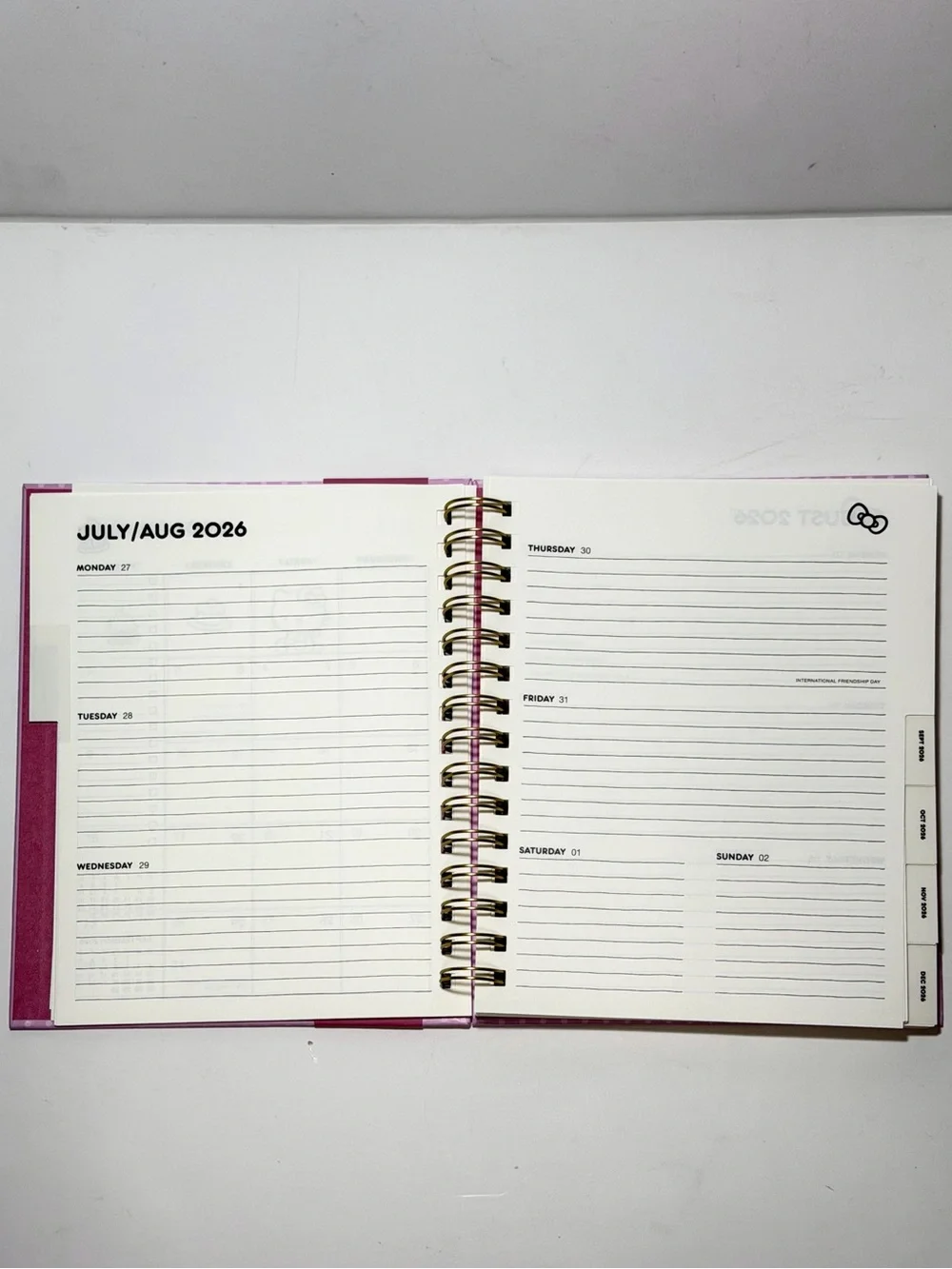 2026-2027 Sanrio Hello Kitty 17-month Monthly Planner (Polka Dot)